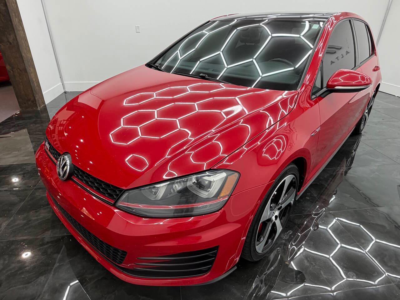 Volkswagen Golf GTI SE 6M 4-Door 2017