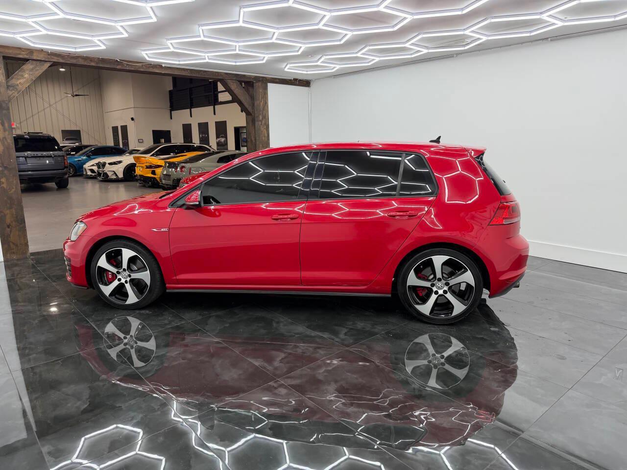 Volkswagen Golf GTI SE 6M 4-Door 2017