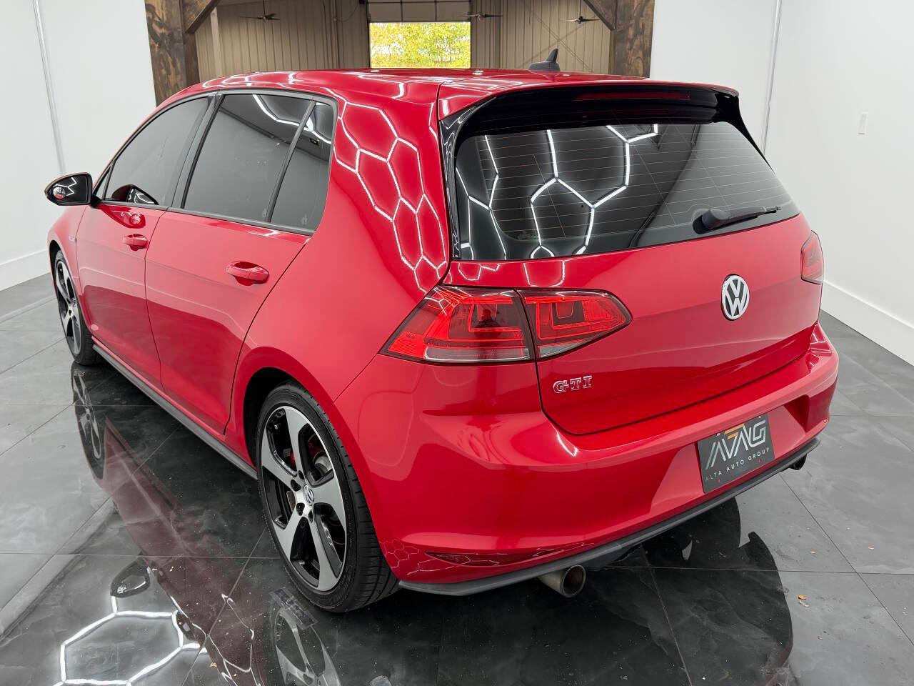 Volkswagen Golf GTI SE 6M 4-Door 2017