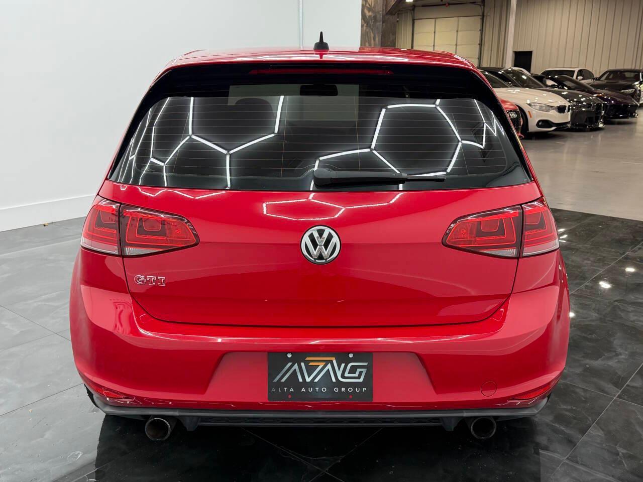 Volkswagen Golf GTI SE 6M 4-Door 2017