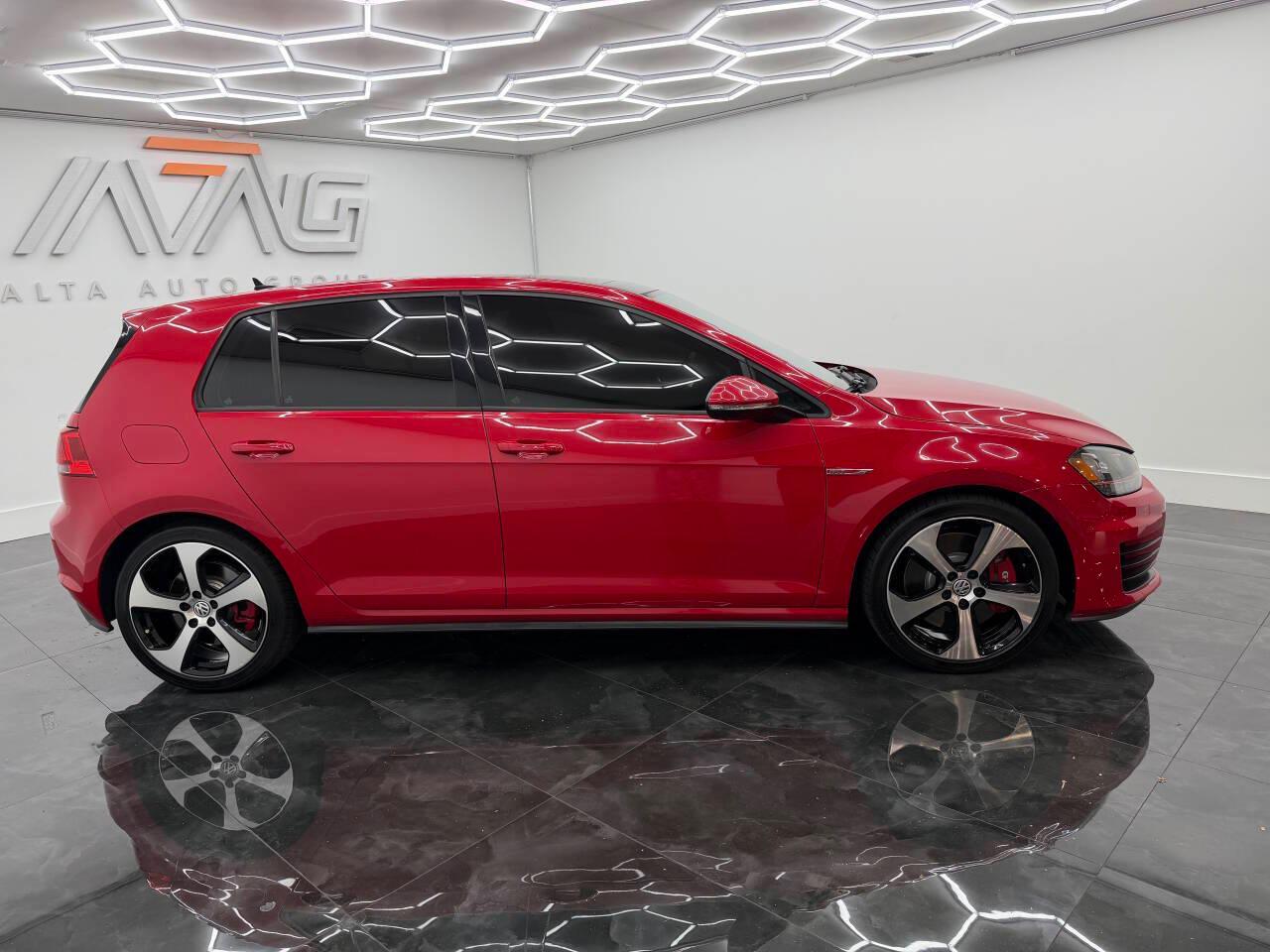 Volkswagen Golf GTI SE 6M 4-Door 2017