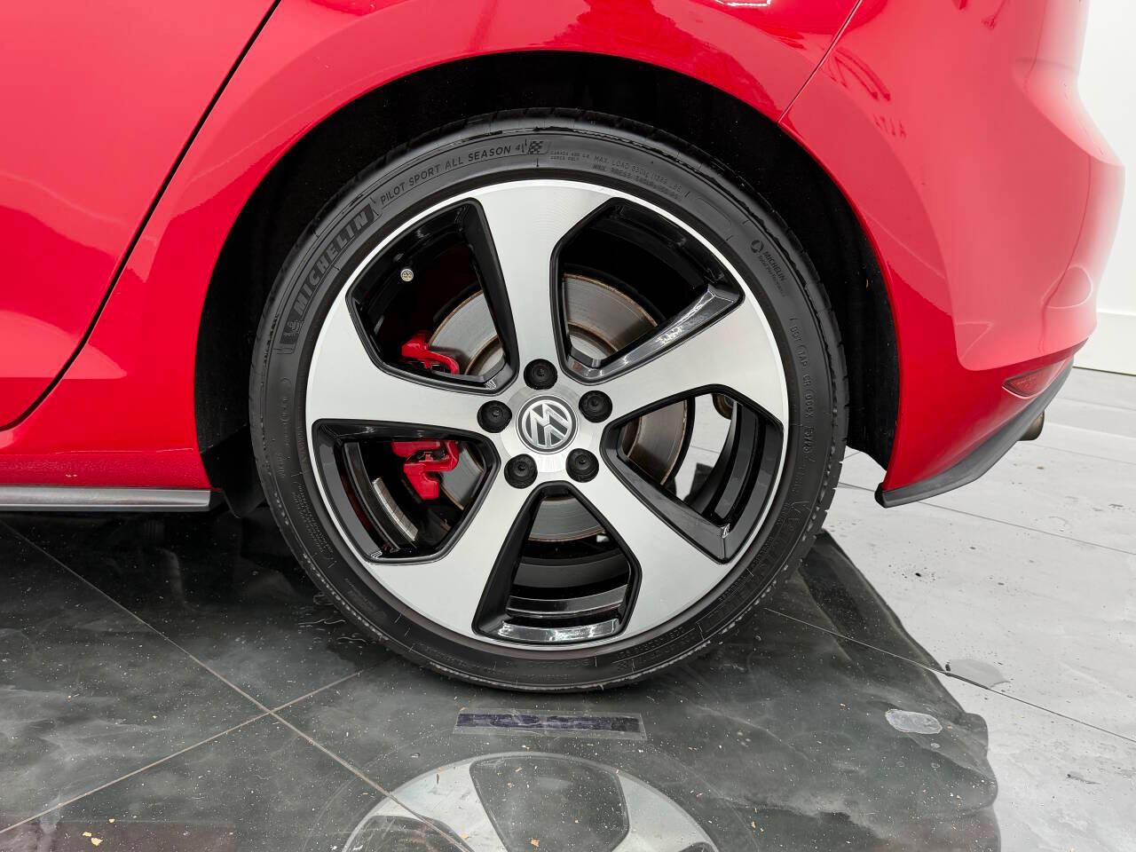 Volkswagen Golf GTI SE 6M 4-Door 2017