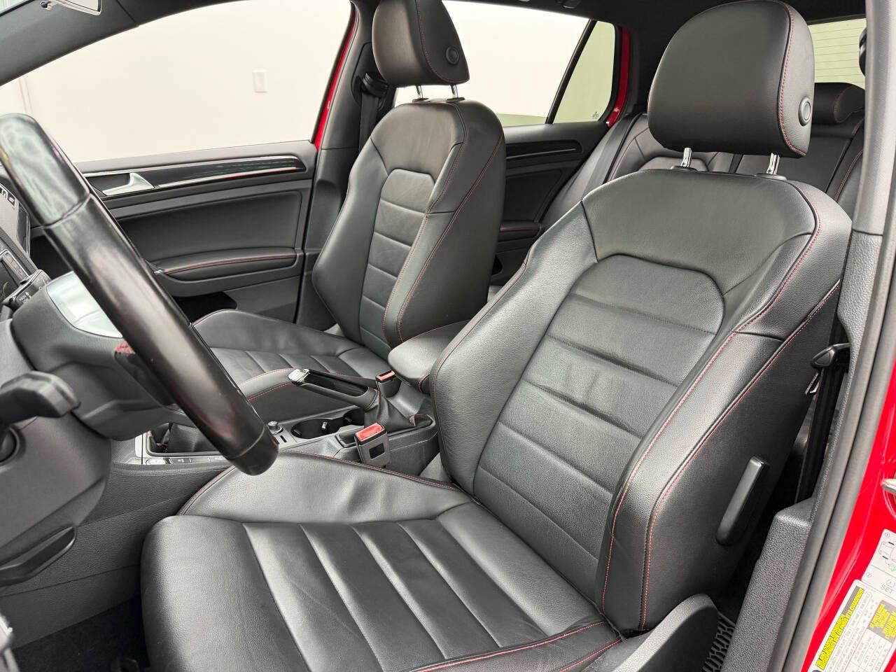 Volkswagen Golf GTI SE 6M 4-Door 2017