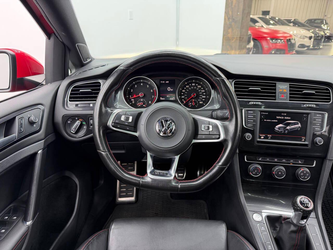 Volkswagen Golf GTI SE 6M 4-Door 2017