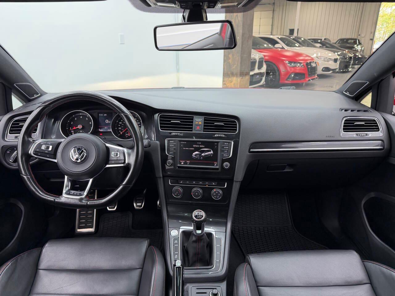 Volkswagen Golf GTI SE 6M 4-Door 2017