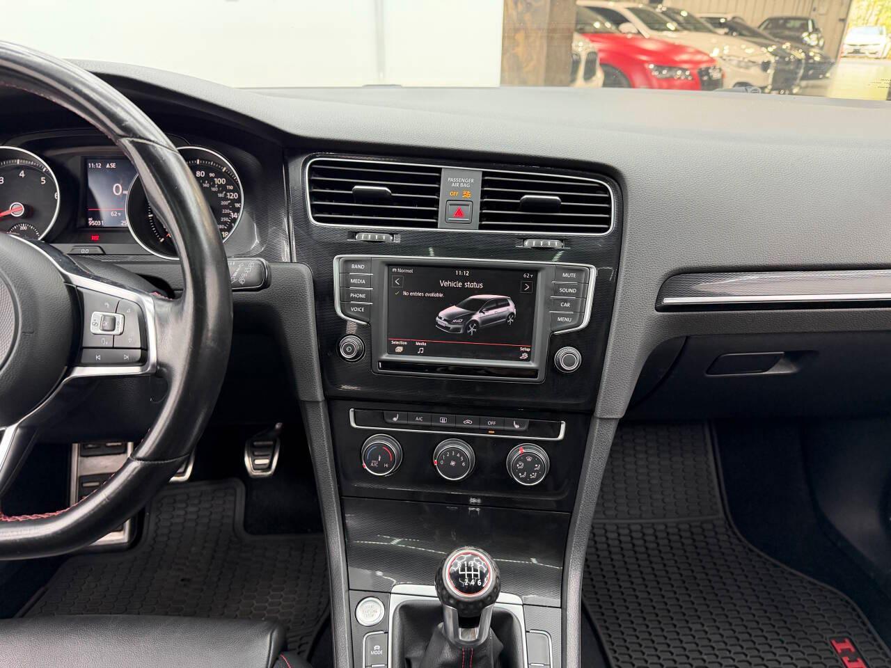 Volkswagen Golf GTI SE 6M 4-Door 2017