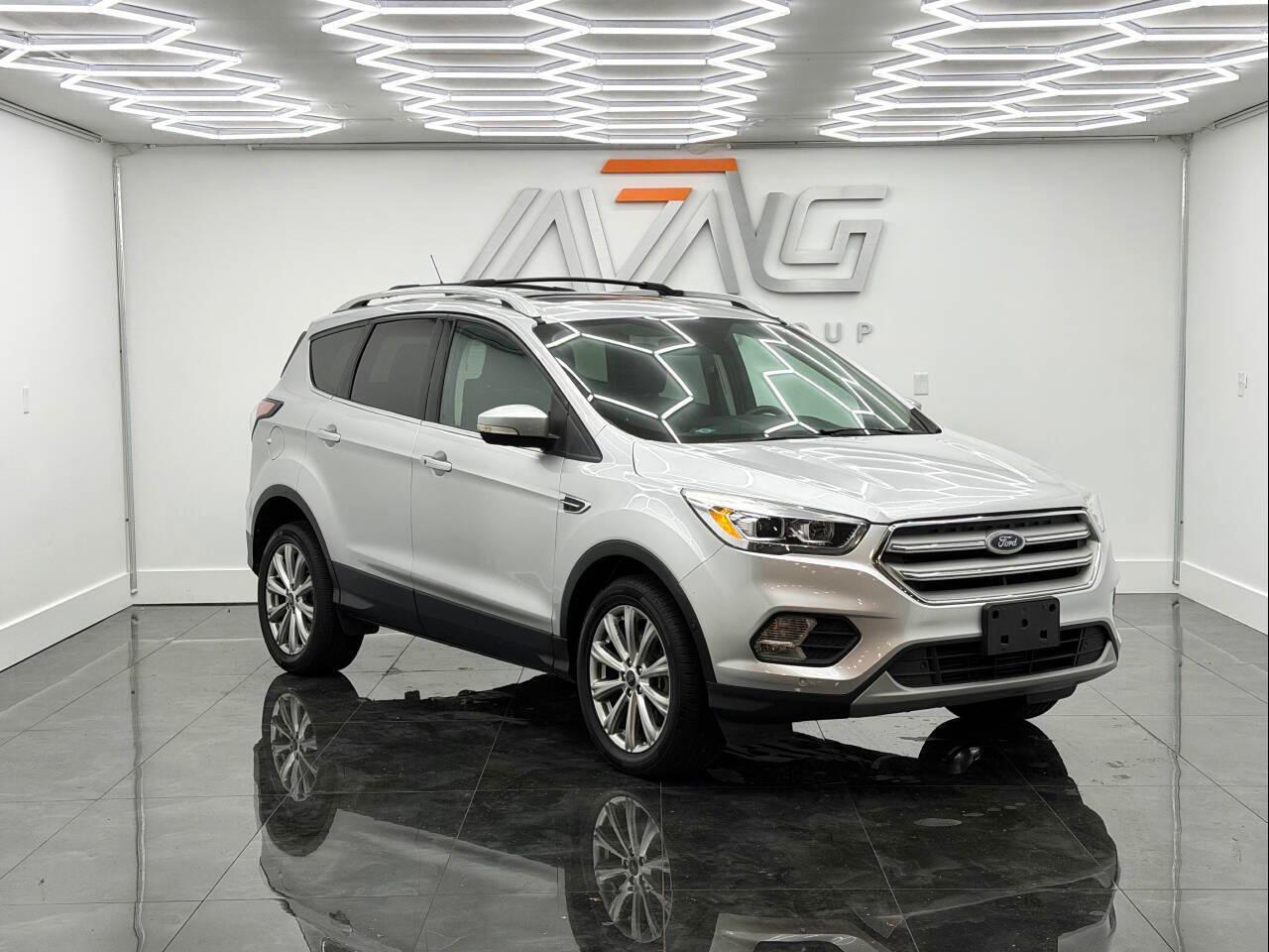 Ford Escape Titanium 4WD 2018