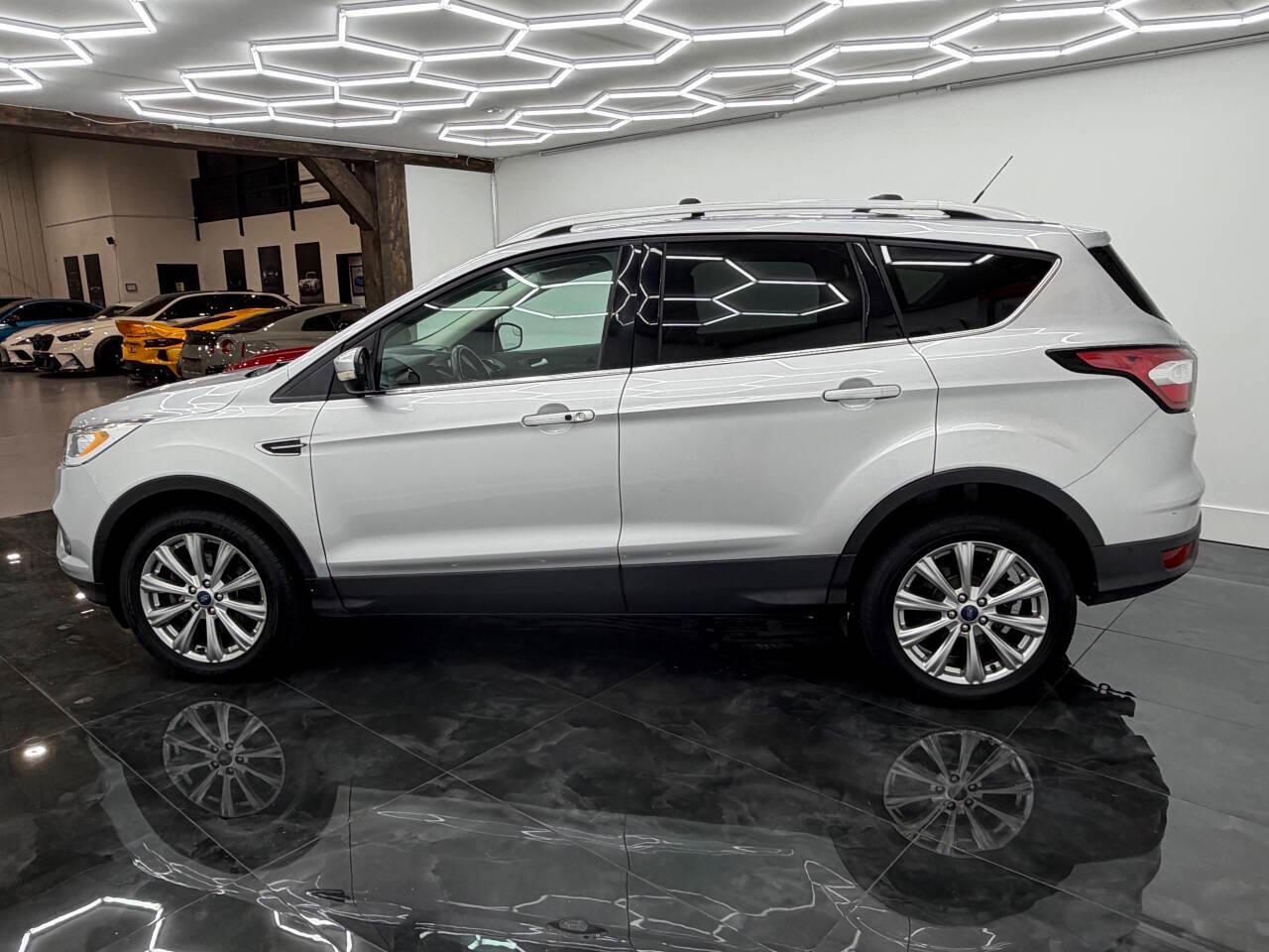 Ford Escape Titanium 4WD 2018