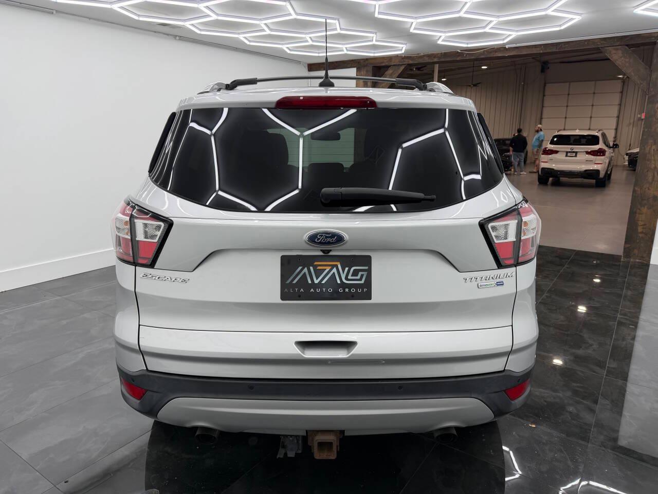 Ford Escape Titanium 4WD 2018