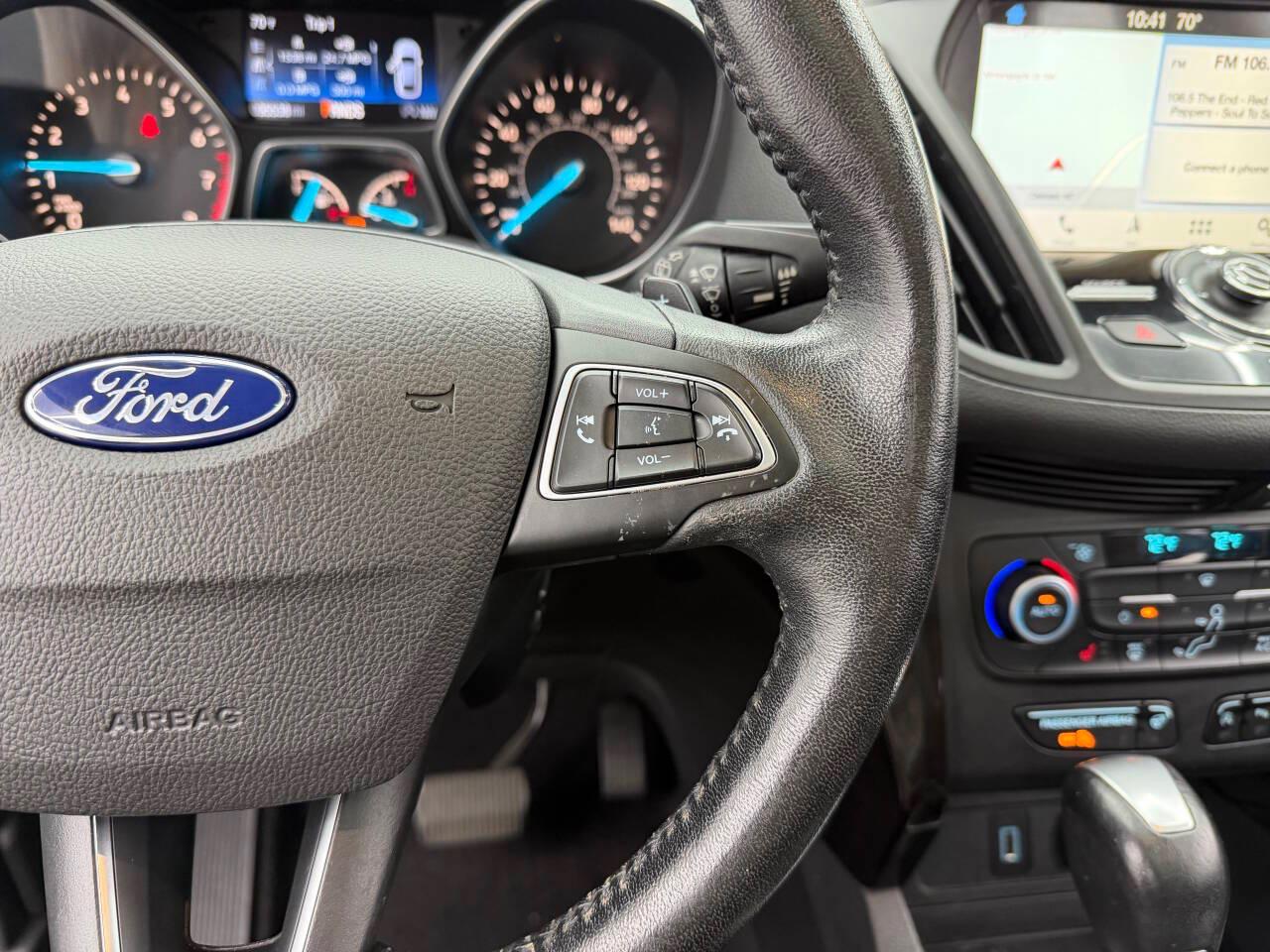 Ford Escape Titanium 4WD 2018