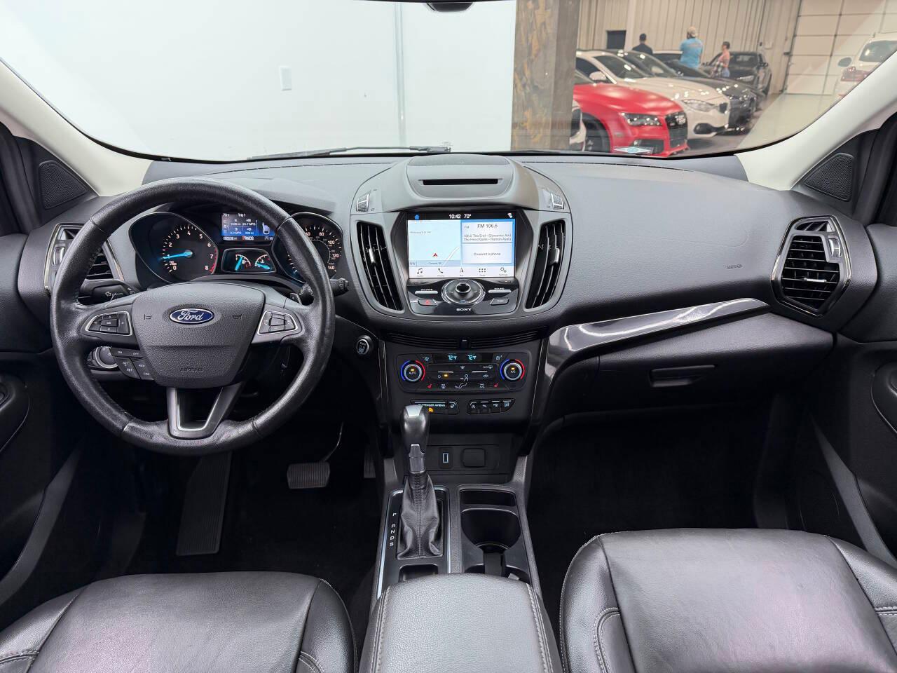 Ford Escape Titanium 4WD 2018