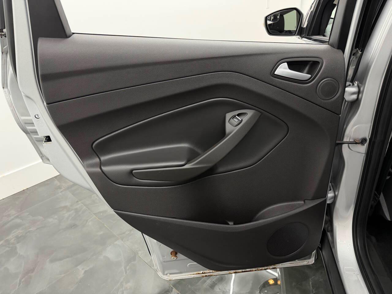 Ford Escape Titanium 4WD 2018