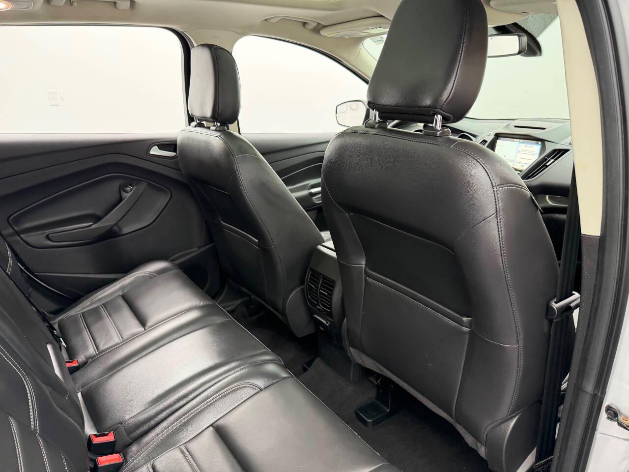 Ford Escape Titanium 4WD 2018