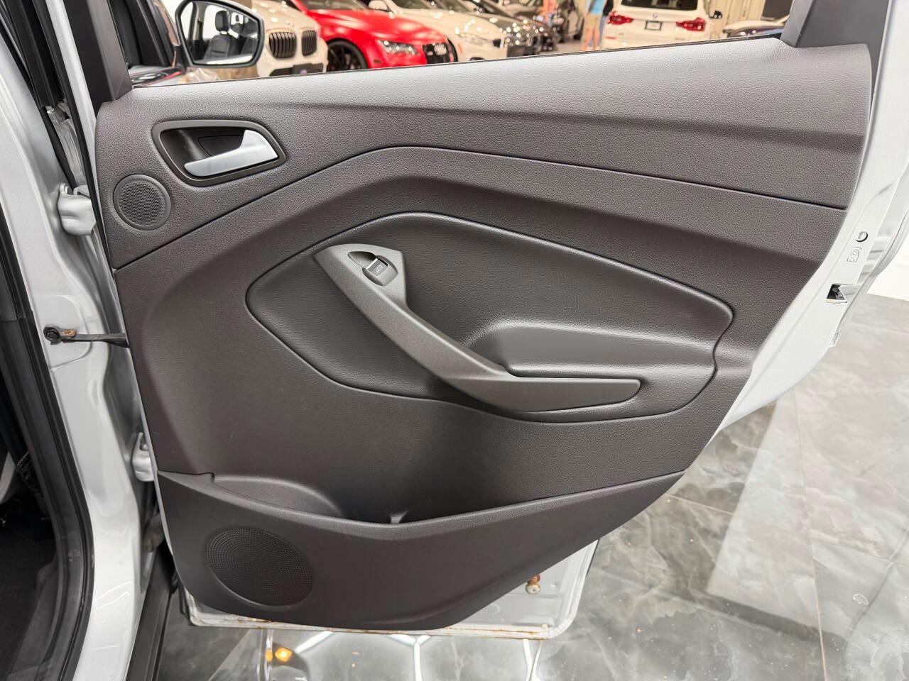Ford Escape Titanium 4WD 2018