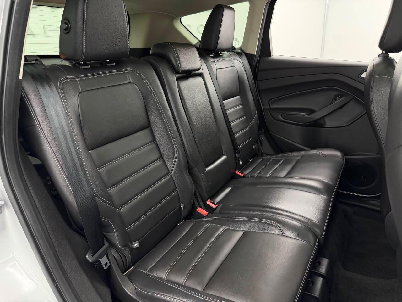 Ford Escape Titanium 4WD 2018