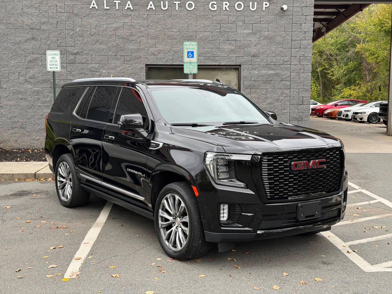 GMC Yukon Denali 4WD 2021