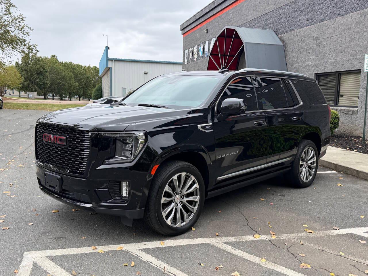 GMC Yukon Denali 4WD 2021