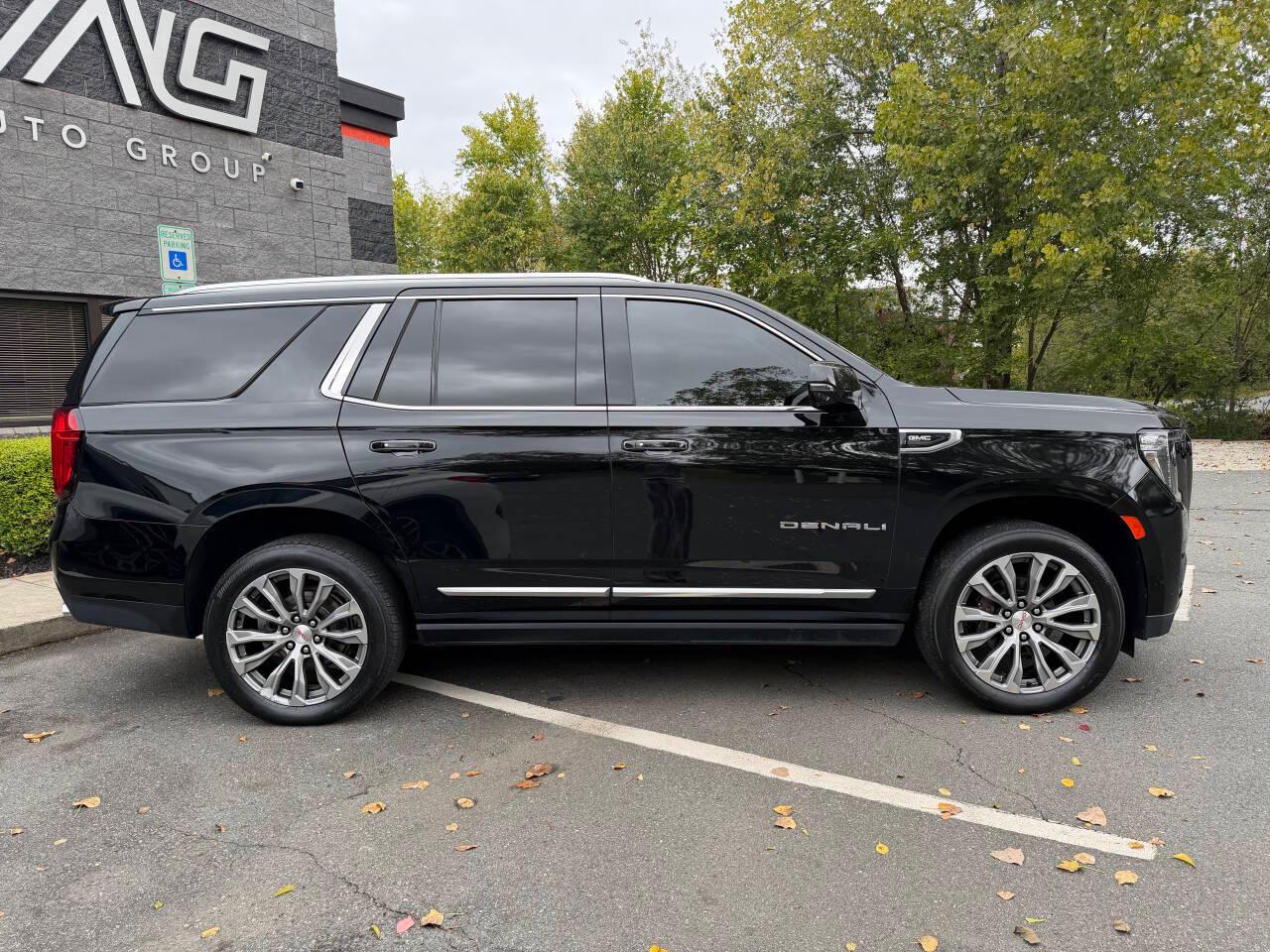 GMC Yukon Denali 4WD 2021