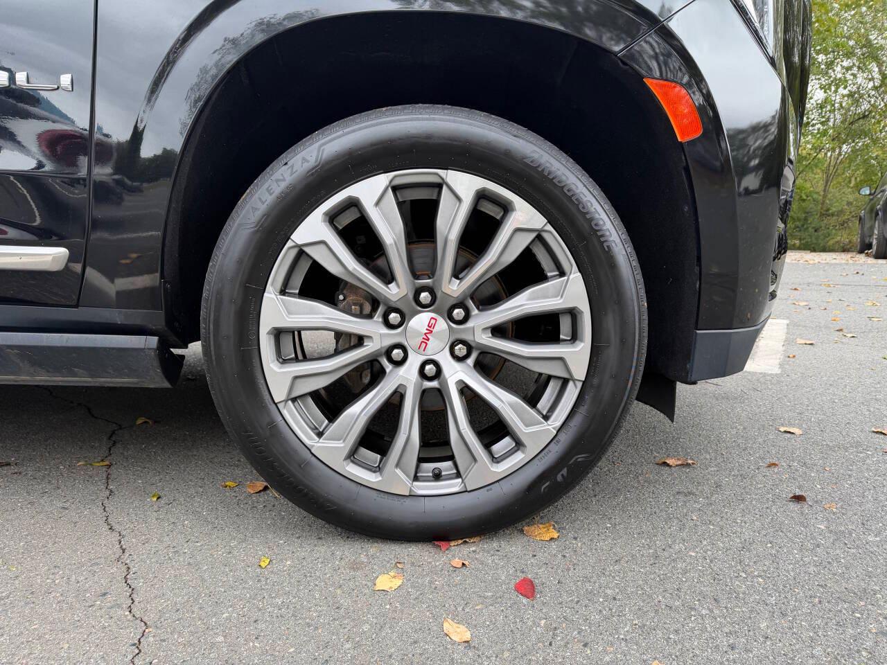 GMC Yukon Denali 4WD 2021