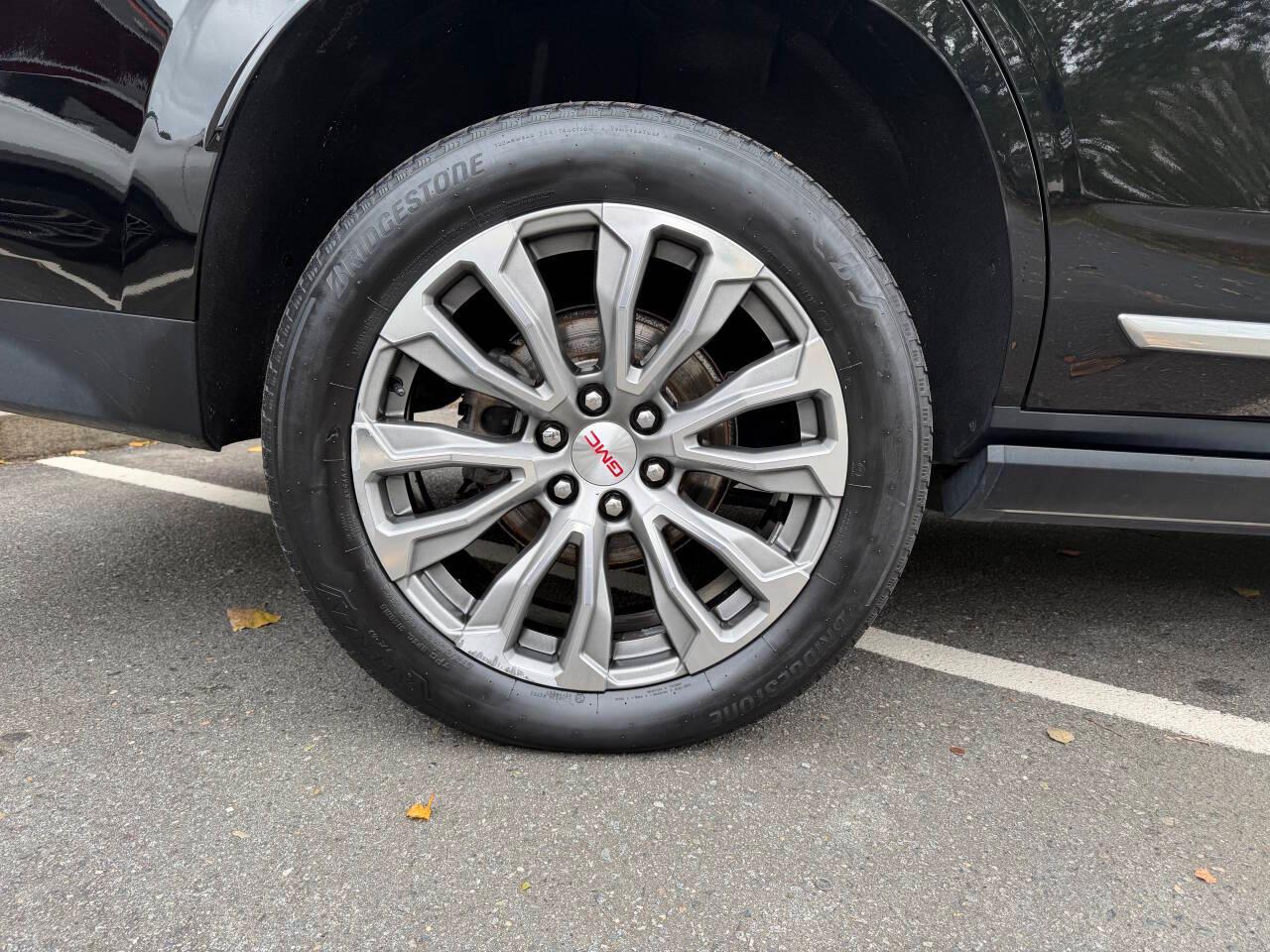 GMC Yukon Denali 4WD 2021