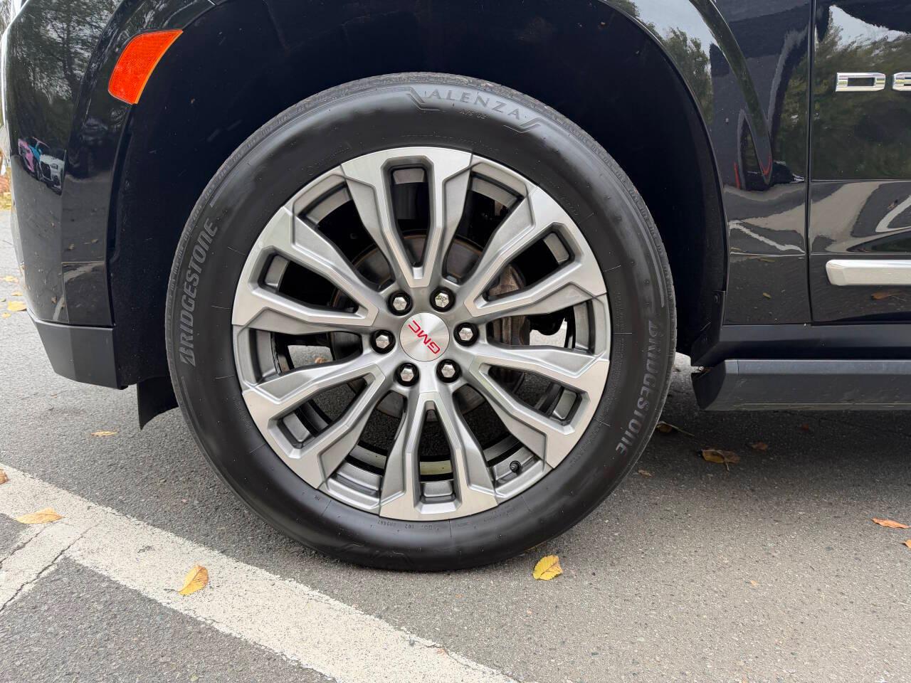 GMC Yukon Denali 4WD 2021