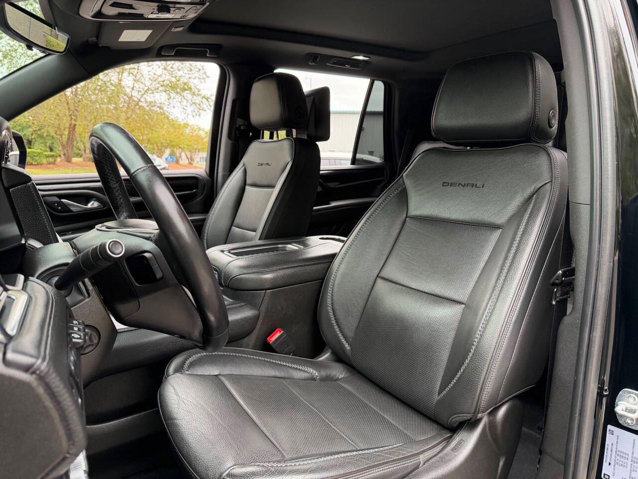 GMC Yukon Denali 4WD 2021