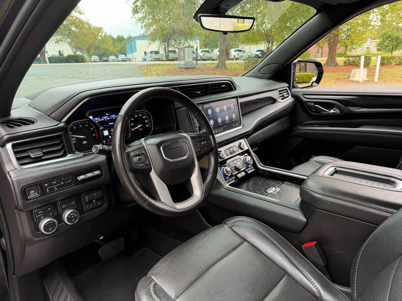 GMC Yukon Denali 4WD 2021