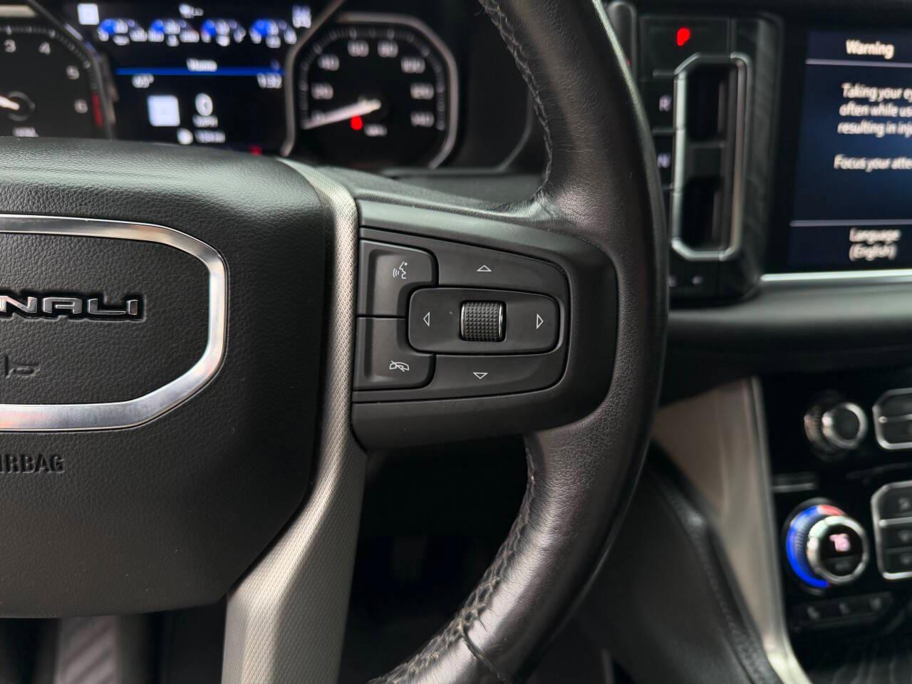 GMC Yukon Denali 4WD 2021