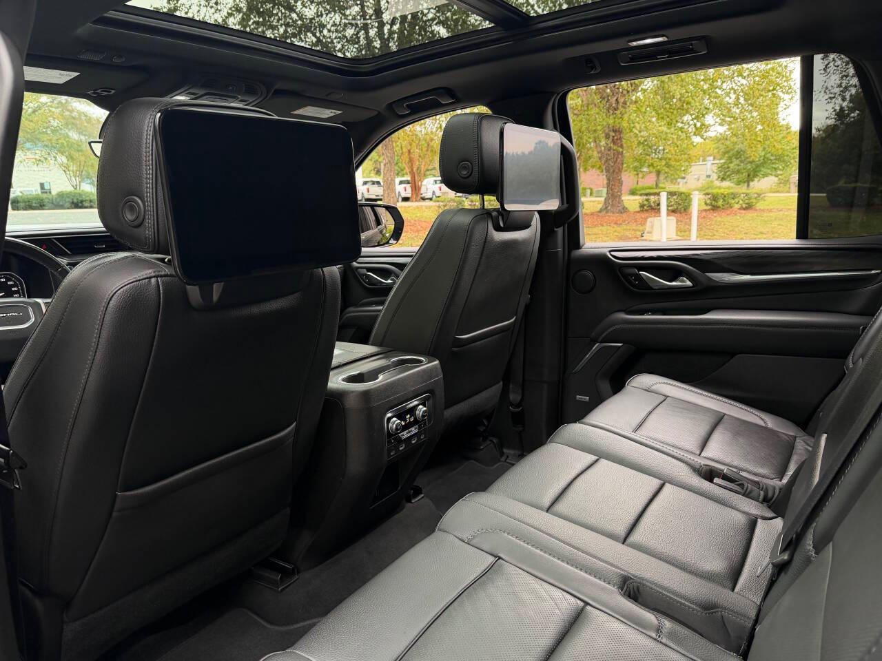GMC Yukon Denali 4WD 2021