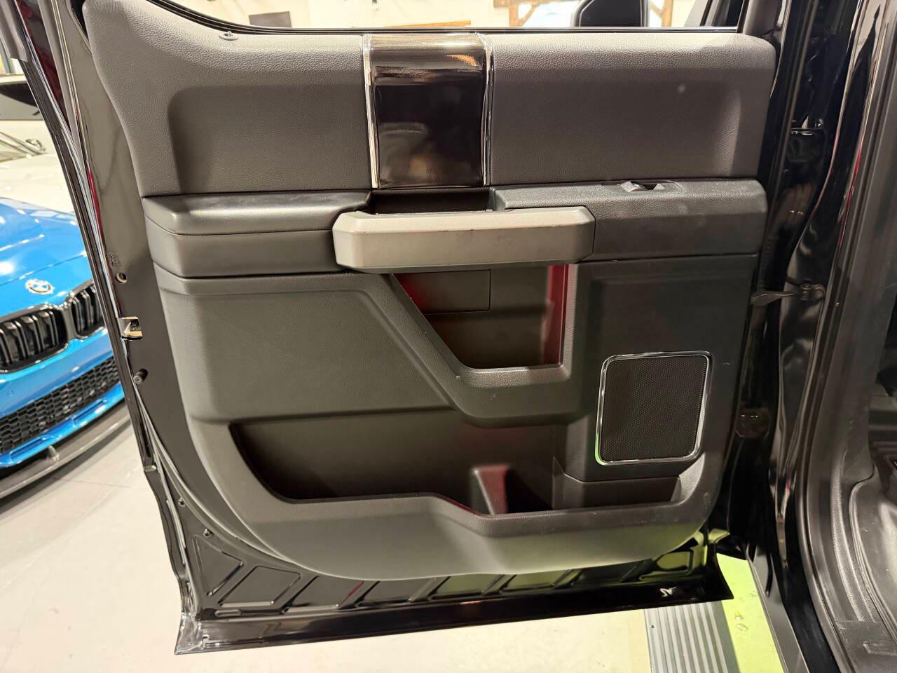 Ford F-150 Lariat SuperCrew 5.5-ft. Bed 4WD 2016