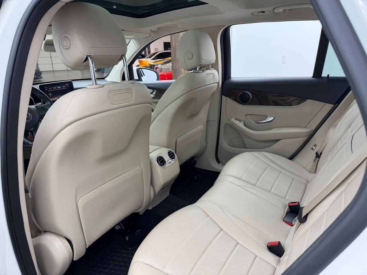 Mercedes-Benz GLC-Class GLC300 2018