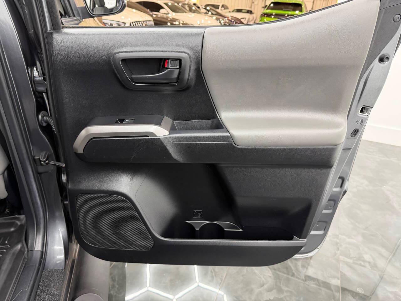 Toyota Tacoma SR5 Double Cab Long Bed V6 6AT 2WD 2022