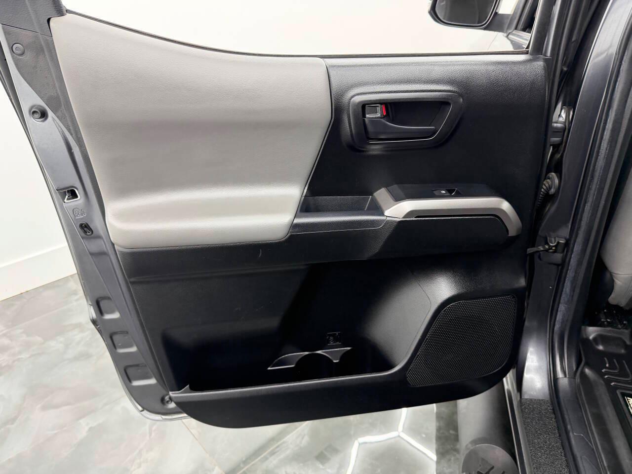 Toyota Tacoma SR5 Double Cab Long Bed V6 6AT 2WD 2022