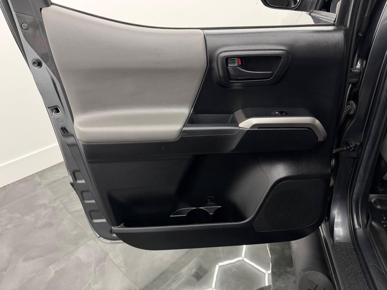 Toyota Tacoma SR5 Double Cab Long Bed V6 6AT 2WD 2022