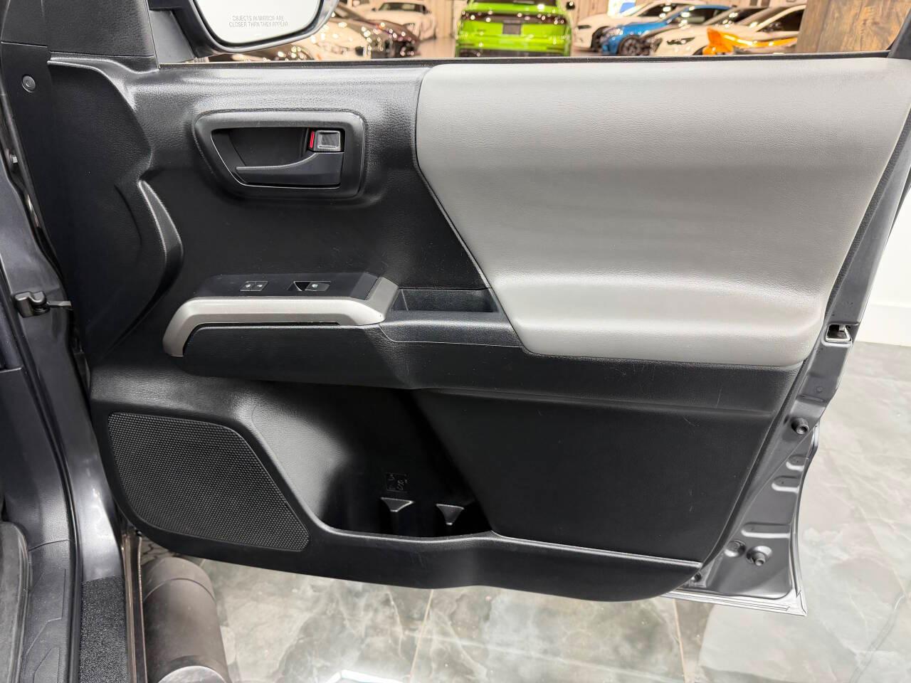 Toyota Tacoma SR5 Double Cab Long Bed V6 6AT 2WD 2022