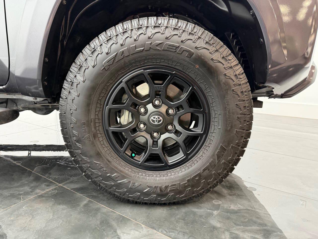 Toyota Tacoma SR5 Double Cab Long Bed V6 6AT 2WD 2022