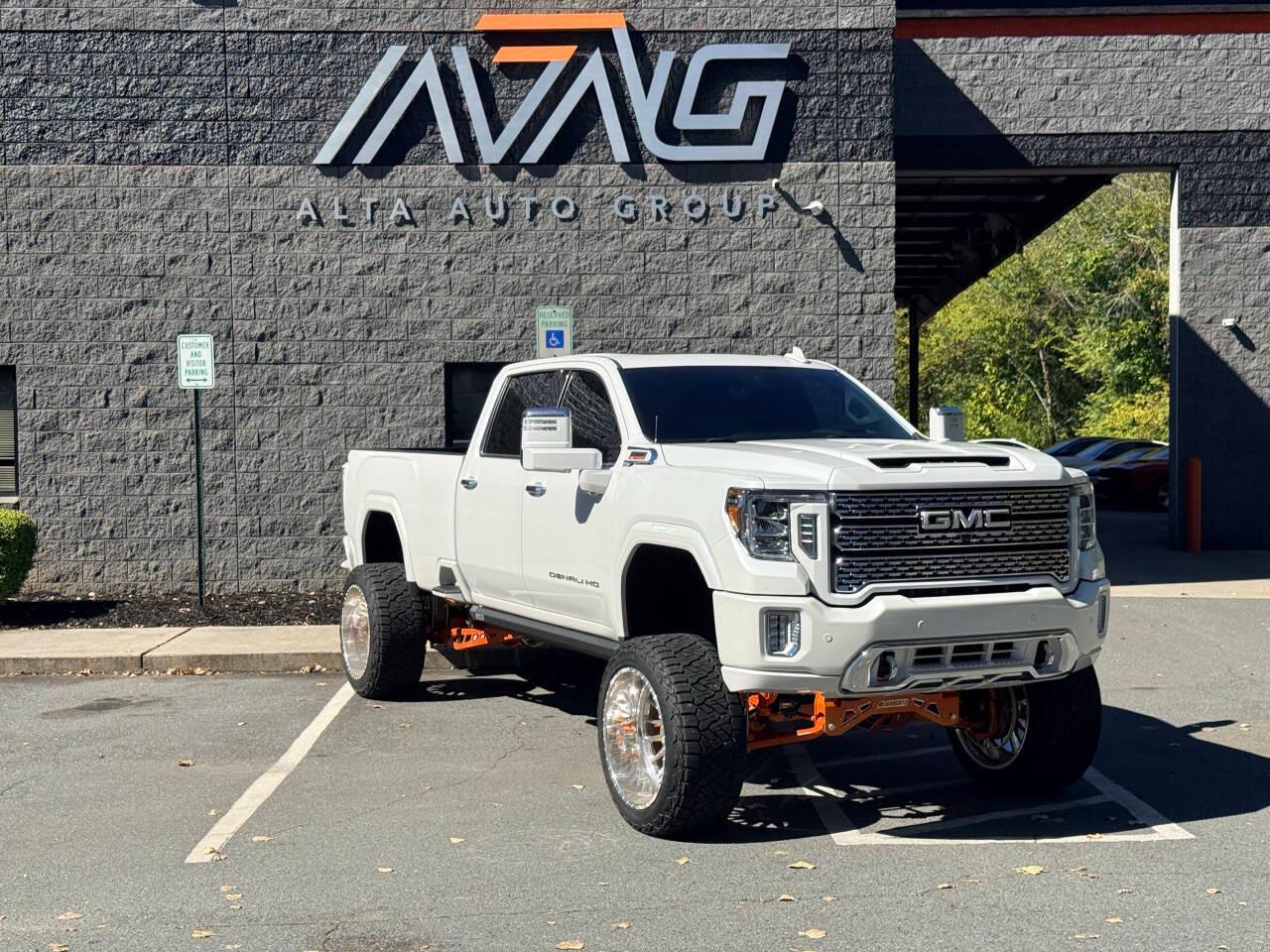 GMC Sierra 3500HD Denali Crew Cab Long Box 4WD 2022