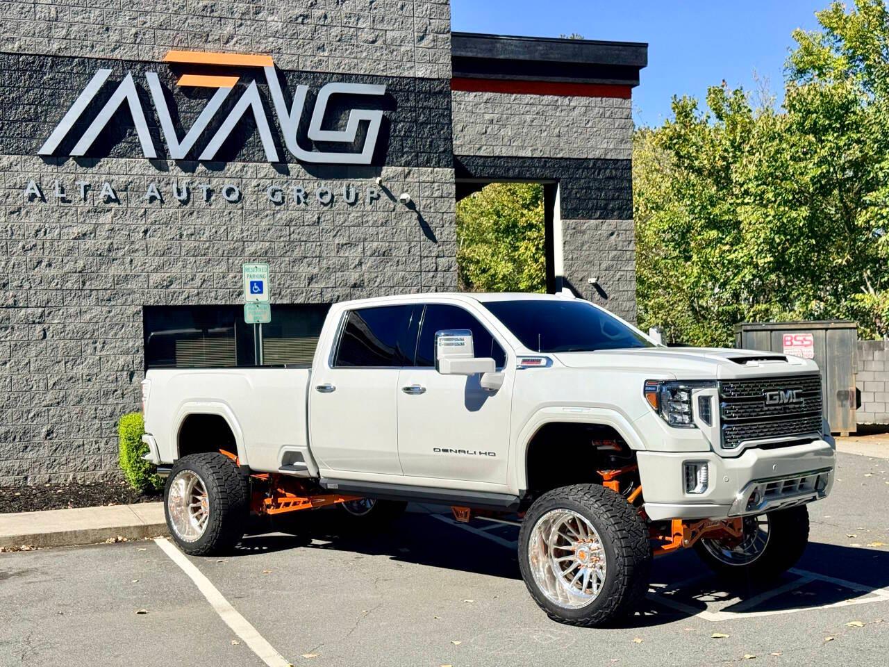 GMC Sierra 3500HD Denali Crew Cab Long Box 4WD 2022