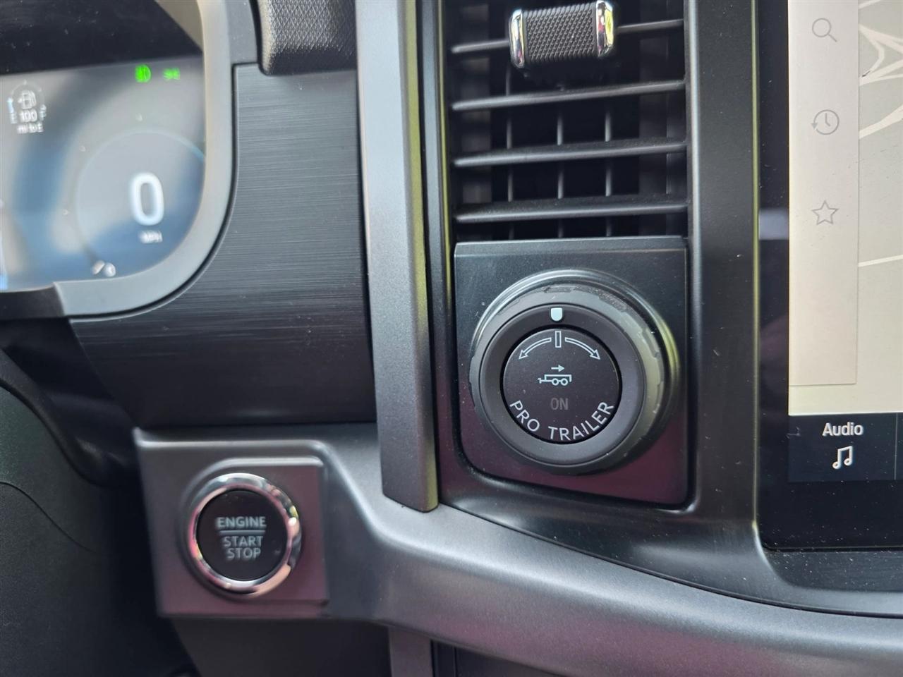 2025 Ford F-150 XLT - Photo 18