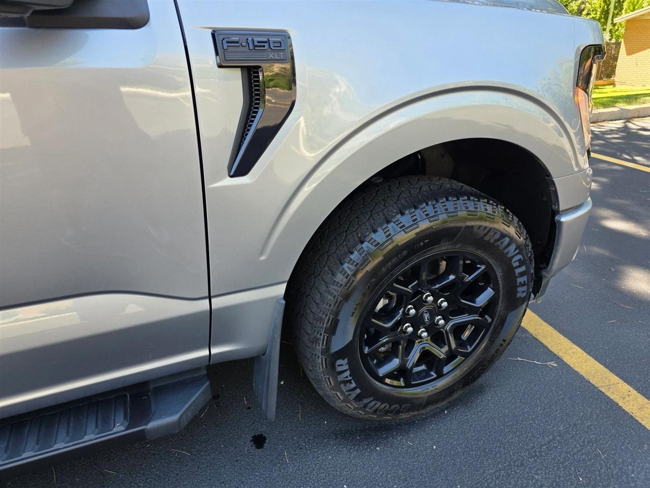 2025 Ford F-150 XLT - Photo 26