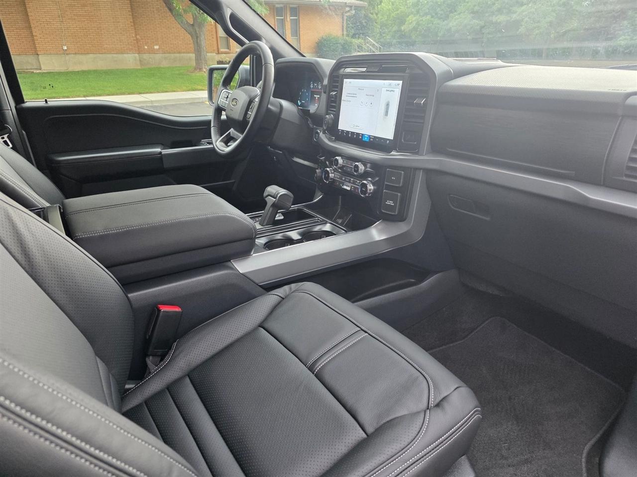 2025 Ford F-150 XLT - Photo 39