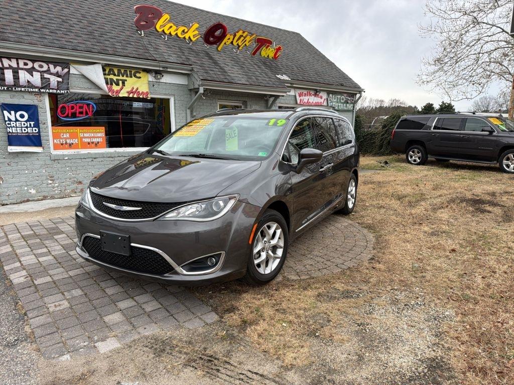 2019 Chrysler Pacifica Touring-L