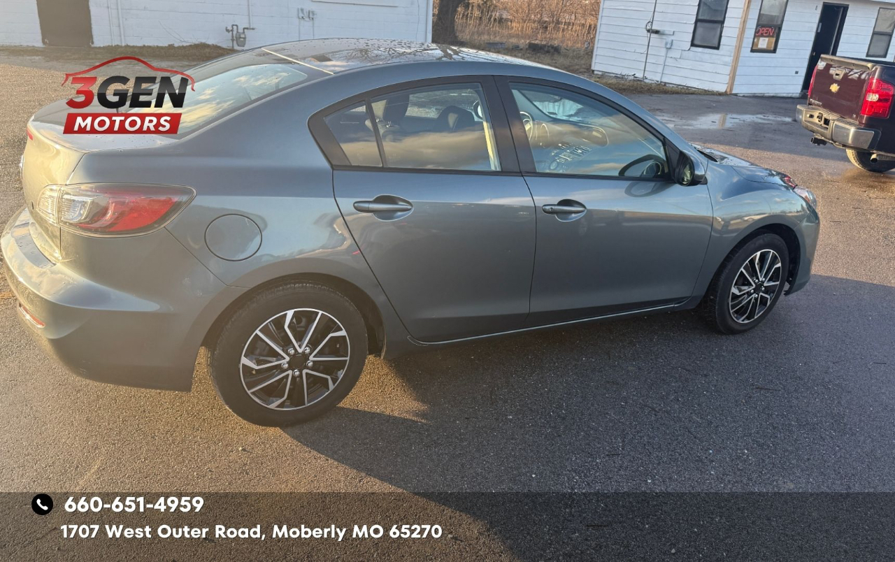 Mazda MAZDA3 i Sport 4-Door 2012