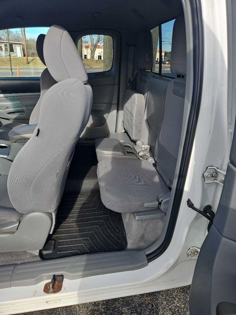 Toyota Tacoma Access Cab V6 4WD 2011