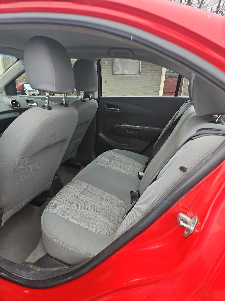 Chevrolet Sonic 2LT Sedan 2012