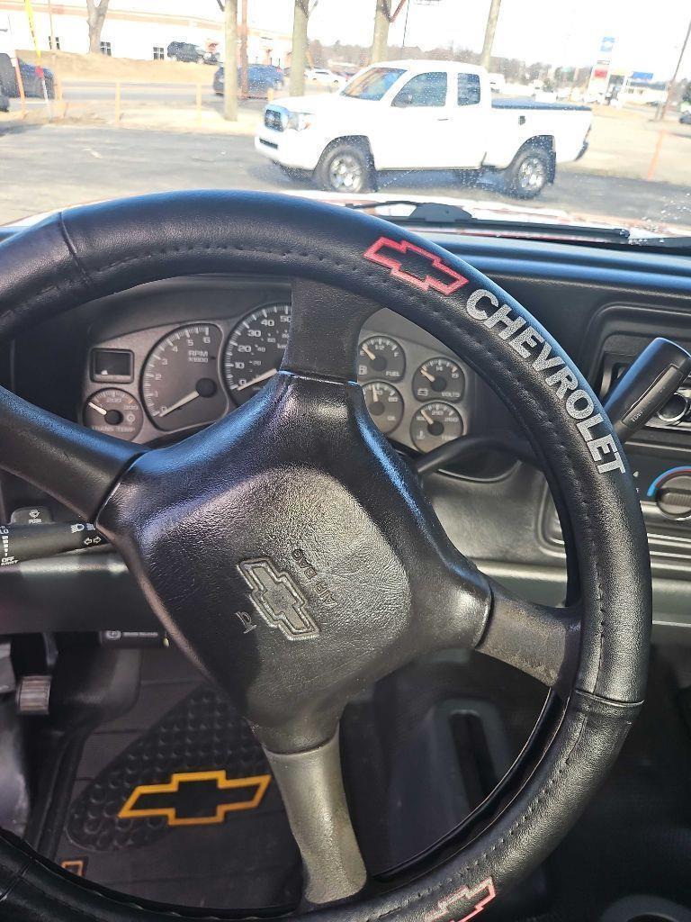 Chevrolet Silverado 2500HD Reg. Cab 4WD 2001