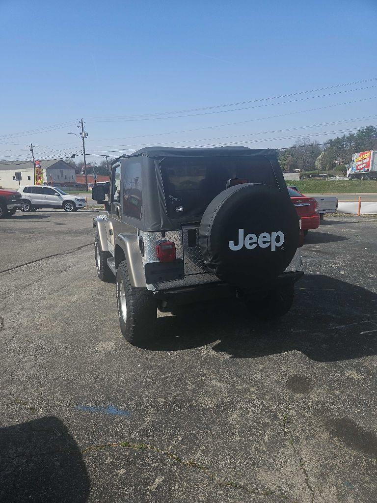Jeep Wrangler Sahara 2004