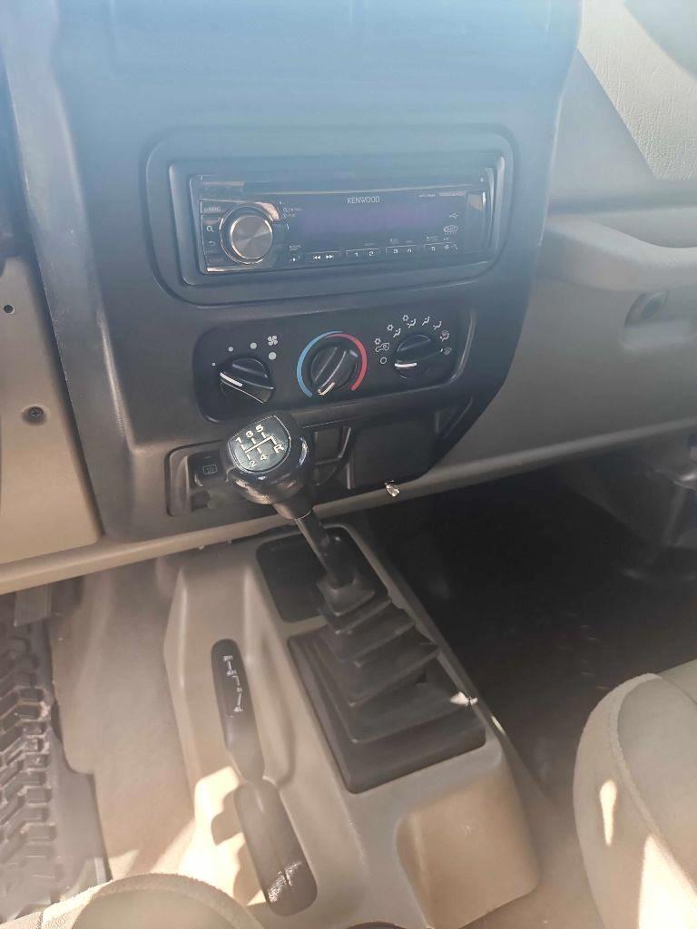 Jeep Wrangler Sahara 2004