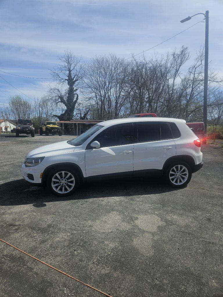 Volkswagen Tiguan S 2014