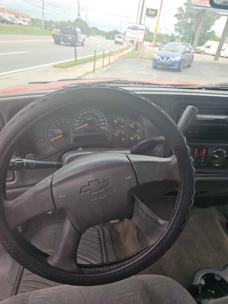 Chevrolet Silverado 1500 Ext. Cab Short Bed 2WD 2003